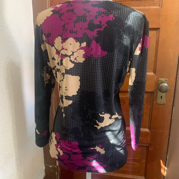 Floral blouse - Picture 2 of 5